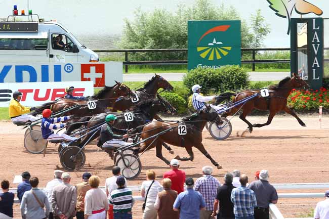 Photo d'arrivée de la course pmu PRIX JEAN DE LA VAISSIERE DE LAVERGNE (GR A) à LAVAL le Mercredi 8 juin 2016