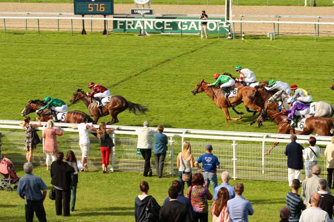 Photo d'arrivée de la course pmu PRIX HAMPTON à DEAUVILLE le Jeudi 9 juin 2016