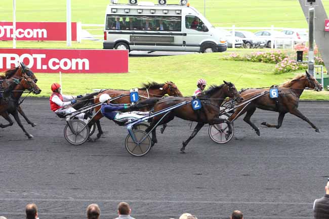 Photo d'arrivée de la course pmu PRIX D'ISTRES à PARIS-VINCENNES le Samedi 11 juin 2016