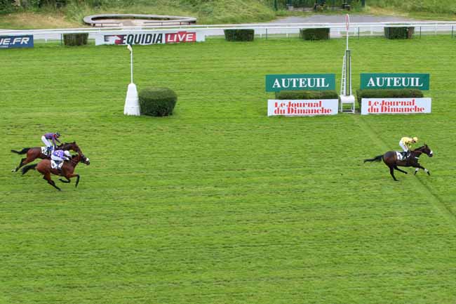 Photo d'arrivée de la course pmu PRIX DES DRAGS à AUTEUIL le Dimanche 12 juin 2016