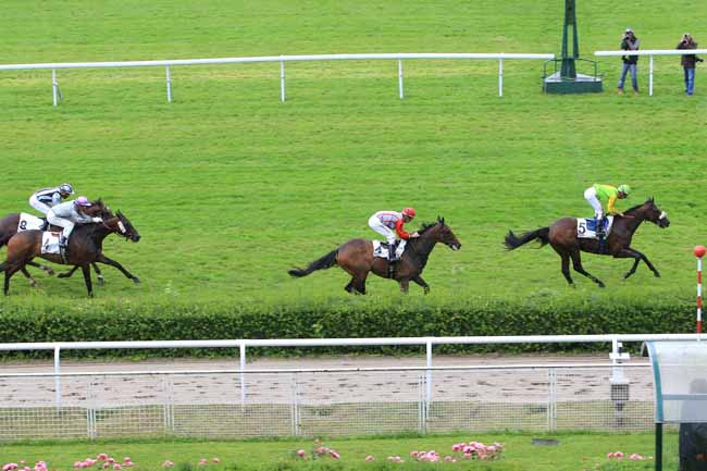 Photo d'arrivée de la course pmu PRIX DE FLINS-SUR-SEINE à SAINT-CLOUD le Jeudi 16 juin 2016