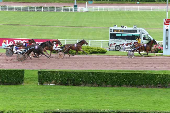 Photo d'arrivée de la course pmu PRIX DE BONNE-NOUVELLE à ENGHIEN le Samedi 18 juin 2016