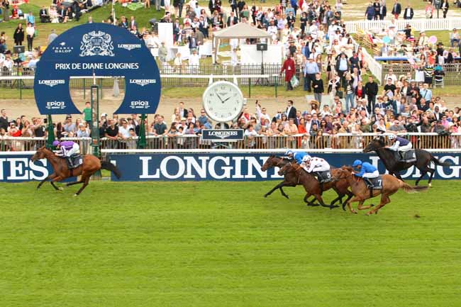 Photo d'arrivée de la course pmu PRIX DES INDROLLES LONGINES PRESENTE PAR LE GROUPE FIGARO à CHANTILLY le Dimanche 19 juin 2016