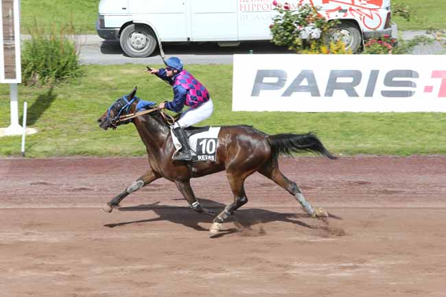 Photo d'arrivée de la course pmu PRIX DE LA LIGUE CONTRE LA CARDIOMYOPATHIE à REIMS le Mercredi 22 juin 2016