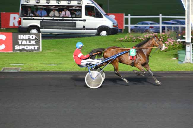 Photo d'arrivée de la course pmu PRIX MARIA à PARIS-VINCENNES le Vendredi 24 juin 2016