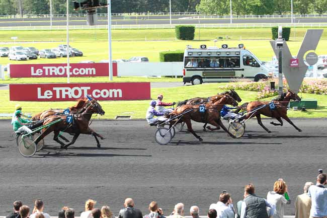 Photo d'arrivée de la course pmu PRIX ALBERT VIEL à PARIS-VINCENNES le Dimanche 26 juin 2016
