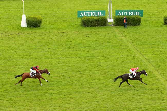 Photo d'arrivée de la course pmu PRIX DU DEFILE à AUTEUIL le Lundi 27 juin 2016