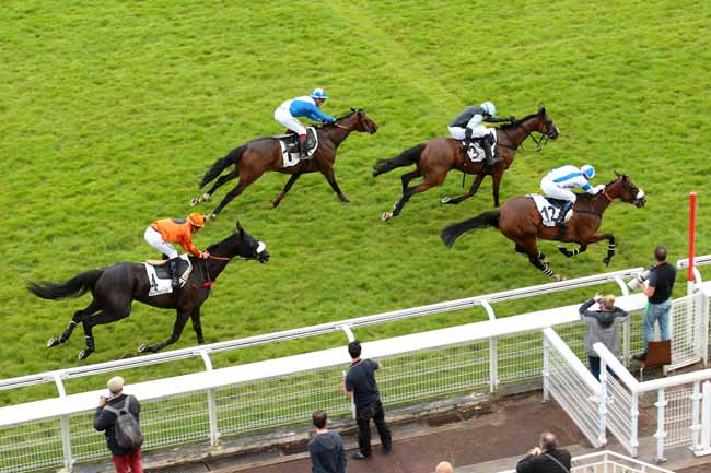 Photo d'arrivée de la course pmu PRIX DAWN RUN à AUTEUIL le Lundi 27 juin 2016