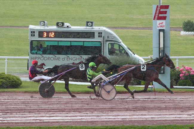 Photo d'arrivée de la course pmu PRIX DE ROUVROY à ENGHIEN le Jeudi 30 juin 2016