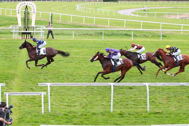 Photo d'arrivée de la course pmu PRIX SANS SOUCI II à MAISONS-LAFFITTE le Lundi 4 juillet 2016