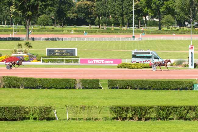 Photo d'arrivée de la course pmu PRIX DE LA MADELEINE à ENGHIEN le Jeudi 7 juillet 2016