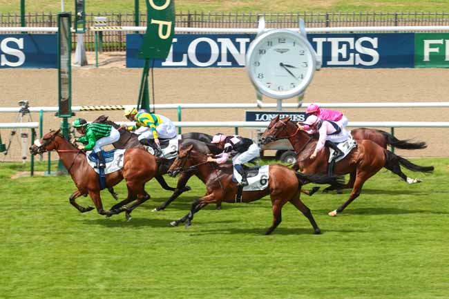 Photo d'arrivée de la course pmu PRIX DE BEAUVAIS à CHANTILLY le Dimanche 10 juillet 2016