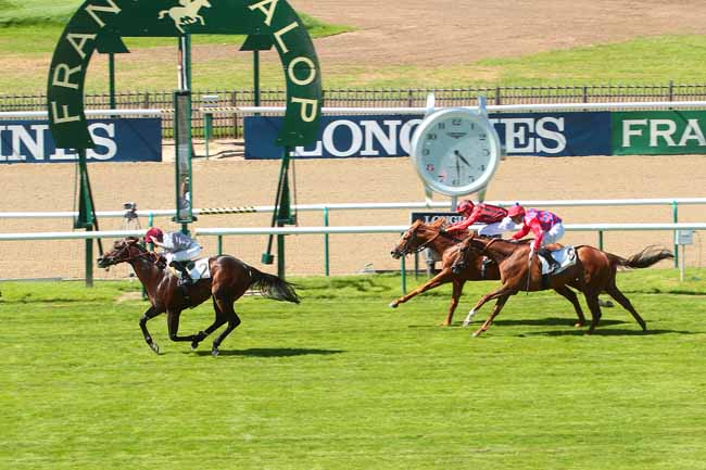 Photo d'arrivée de la course pmu PRIX JEAN PRAT à CHANTILLY le Dimanche 10 juillet 2016