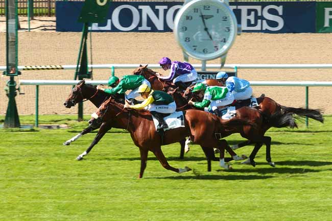 Photo d'arrivée de la course pmu PRIX DE SAINT-NICOLAS D'ACY à CHANTILLY le Dimanche 10 juillet 2016