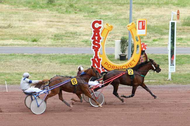 Photo d'arrivée de la course pmu PRIX DE PORNICHET LA DESTINATION à PORNICHET le Mardi 12 juillet 2016