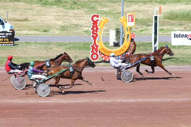 Photo d'arrivée de la course pmu PRIX DE SAINT-BRIEUC à PORNICHET le Mardi 12 juillet 2016
