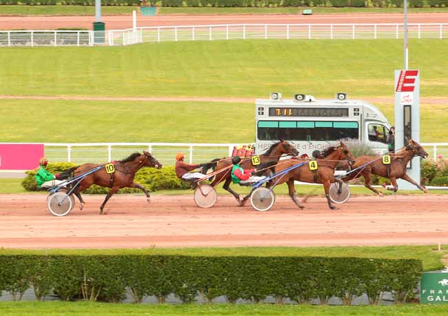 Photo d'arrivée de la course pmu PRIX DE LA TOUR SAINT-JACQUES à ENGHIEN le Mercredi 13 juillet 2016