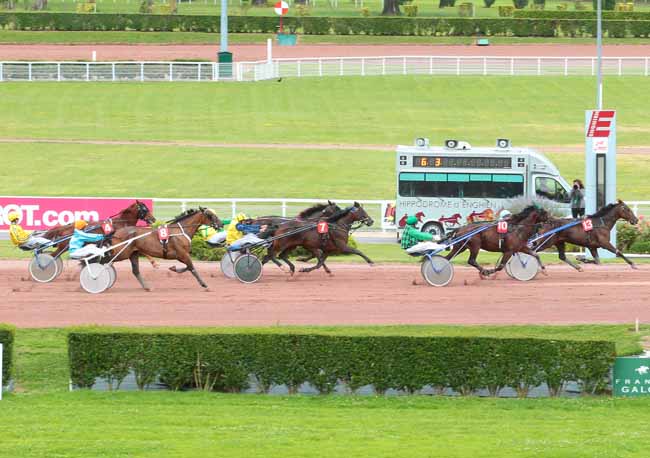 Photo d'arrivée de la course pmu PRIX DE LA GARE DE LYON à ENGHIEN le Mercredi 13 juillet 2016