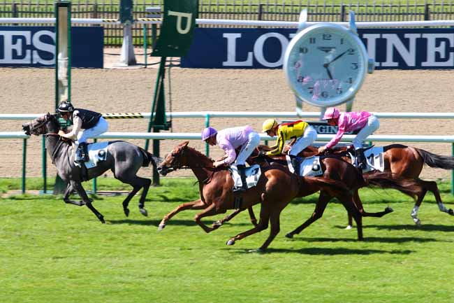 Photo d'arrivée de la course pmu PRIX DU BOIS DU LUDE à CHANTILLY le Lundi 18 juillet 2016