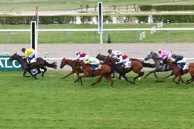 Photo d'arrivée de la course pmu PRIX DE LA VILLE DE TROUVILLE à DEAUVILLE le Jeudi 21 juillet 2016