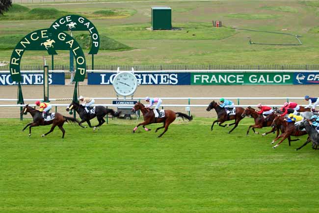 Photo d'arrivée de la course pmu PRIX DE LA CHAUSSEE DU ROI à CHANTILLY le Vendredi 22 juillet 2016