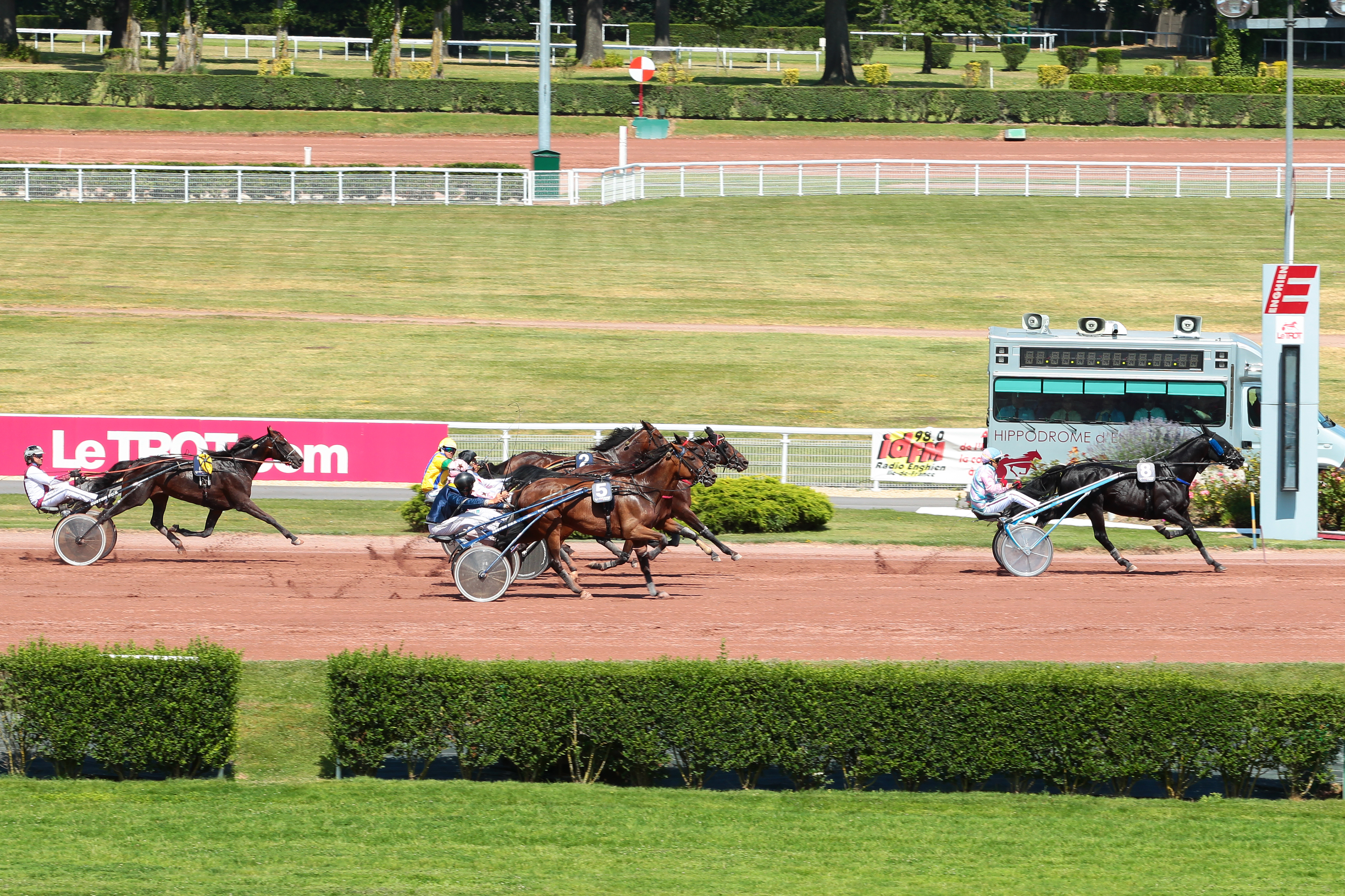Photo d'arrivée de la course pmu PRIX DE BUENOS-AIRES à ENGHIEN le Samedi 23 juillet 2016