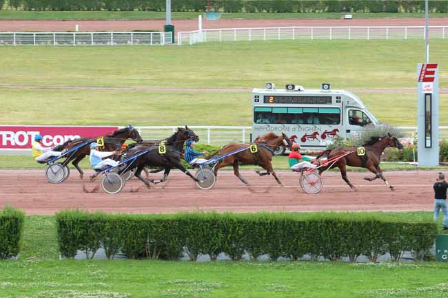 Photo d'arrivée de la course pmu PRIX DE SAINT-CERNIN à ENGHIEN le Mercredi 3 août 2016