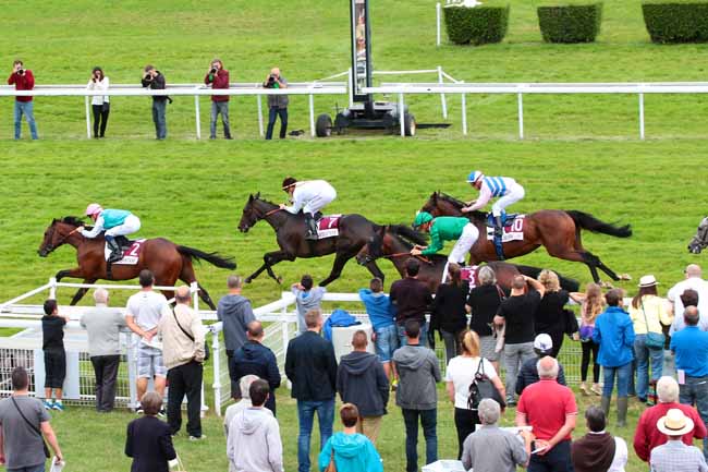 Photo d'arrivée de la course pmu PRIX VOIX DU NORD à CLAIREFONTAINE le Jeudi 4 août 2016