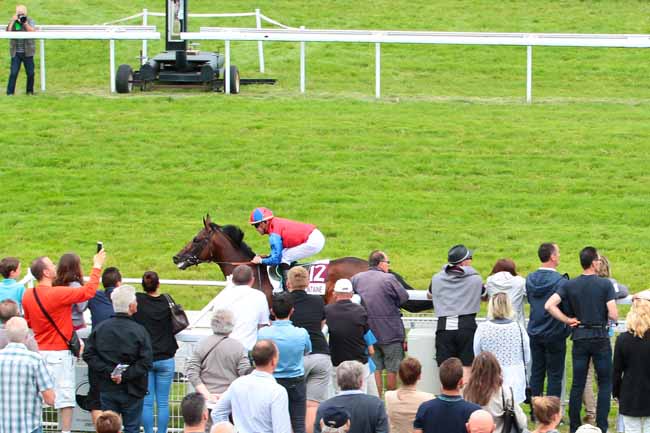 Photo d'arrivée de la course pmu PRIX MISTI à CLAIREFONTAINE le Jeudi 4 août 2016