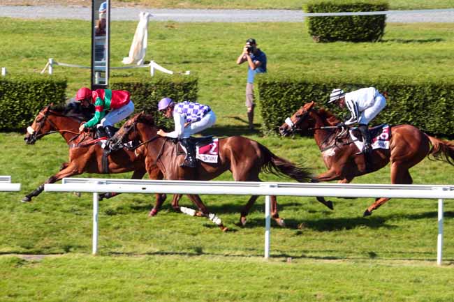 Photo d'arrivée de la course pmu PRIX DEAUVITAL à CLAIREFONTAINE le Samedi 6 août 2016