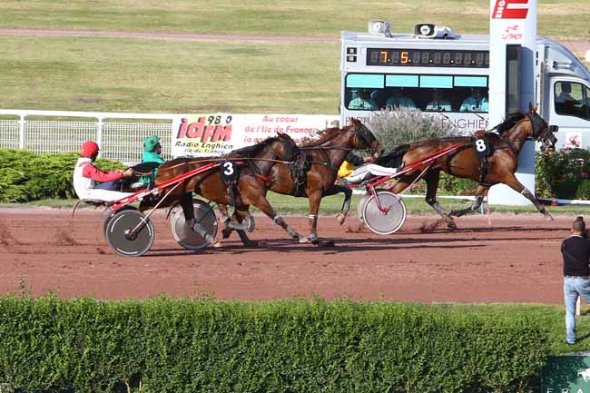 Photo d'arrivée de la course pmu PRIX DE MORANGIS à ENGHIEN le Samedi 6 août 2016