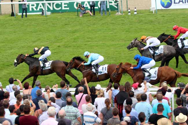 Photo d'arrivée de la course pmu PRIX LARC PRIX MAURICE DE GHEEST à DEAUVILLE le Dimanche 7 août 2016