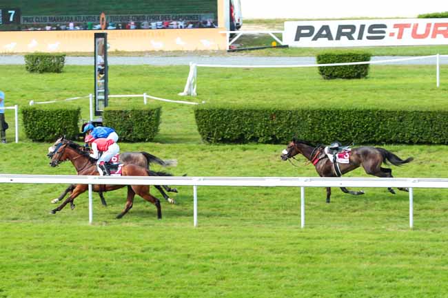 Photo d'arrivée de la course pmu PRIX DES CAPUCINES à CLAIREFONTAINE le Lundi 8 août 2016