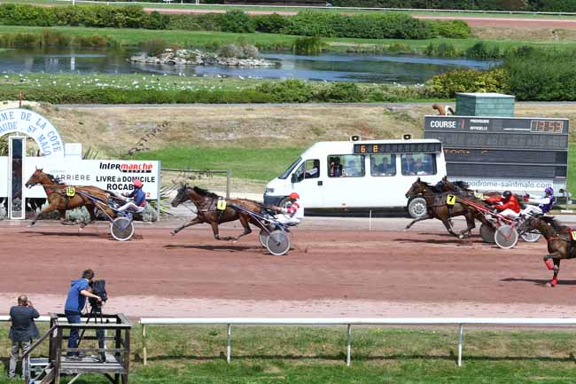 Photo d'arrivée de la course pmu GRAND NATIONAL DU TROT PARIS-TURF à SAINT MALO le Mercredi 10 août 2016