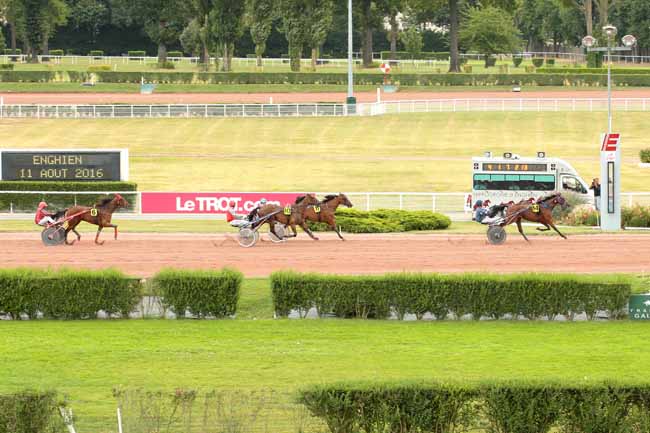 Photo d'arrivée de la course pmu PRIX DE LA HAUTE-SAONE à ENGHIEN le Jeudi 11 août 2016
