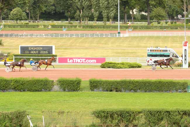 Photo d'arrivée de la course pmu PRIX DU FAUBOURG SAINT-HONORE à ENGHIEN le Jeudi 11 août 2016
