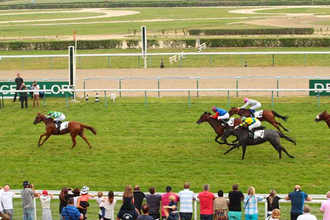 Photo d'arrivée de la course pmu PRIX DE CAEN à DEAUVILLE le Jeudi 18 août 2016