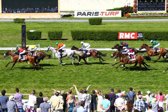 Photo d'arrivée de la course pmu PRIX DE LA CRESSONNIERE à CLAIREFONTAINE le Lundi 22 août 2016