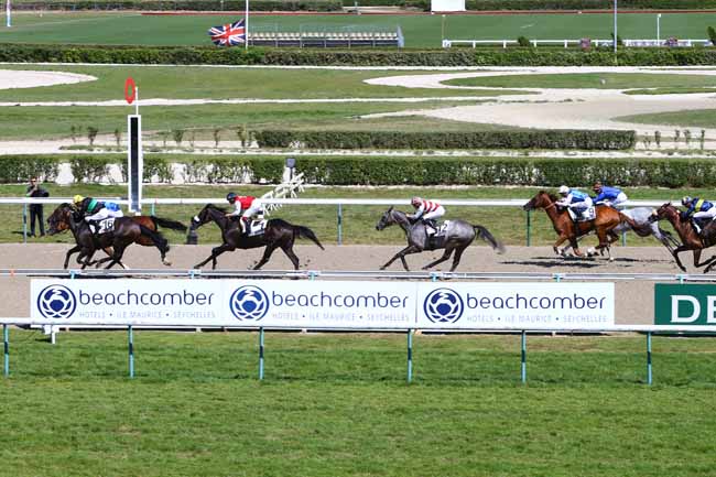 Photo d'arrivée de la course pmu PRIX DE PONT L'EVEQUE à DEAUVILLE le Mardi 23 août 2016
