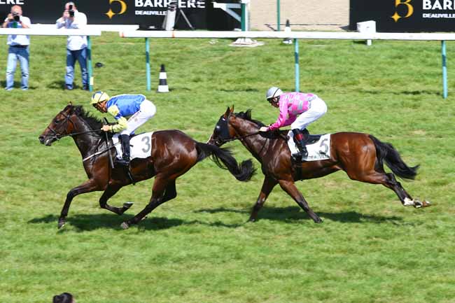 Photo d'arrivée de la course pmu PRIX DE LA BANCHE à DEAUVILLE le Samedi 27 août 2016