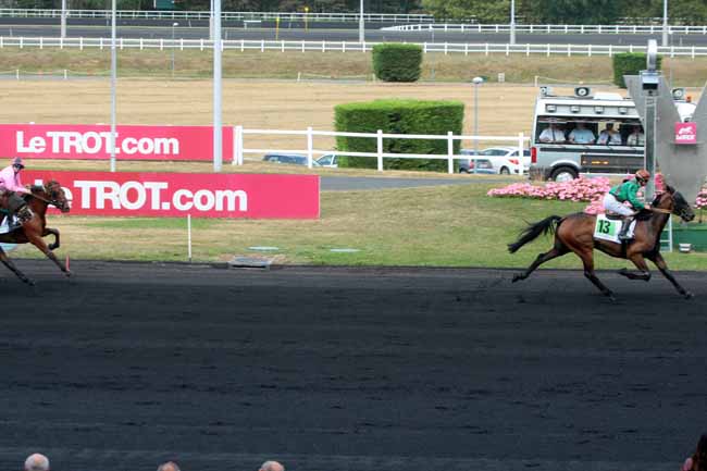 Photo d'arrivée de la course pmu PRIX ANDRE CHOISSELET à PARIS-VINCENNES le Mercredi 31 août 2016