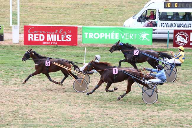 Photo d'arrivée de la course pmu PRIX INTERMEDE à CRAON le Dimanche 4 septembre 2016