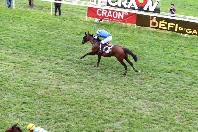 Photo d'arrivée de la course pmu PRIX DE LA SAYETTE à CRAON le Lundi 5 septembre 2016