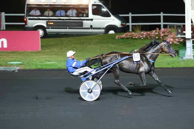 Photo d'arrivée de la course pmu PRIX GUERICKE à PARIS-VINCENNES le Mardi 6 septembre 2016