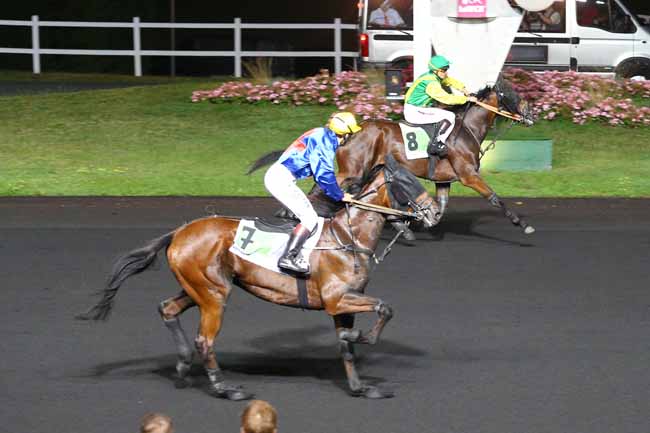 Photo d'arrivée de la course pmu PRIX BRUNHILD à PARIS-VINCENNES le Mardi 6 septembre 2016