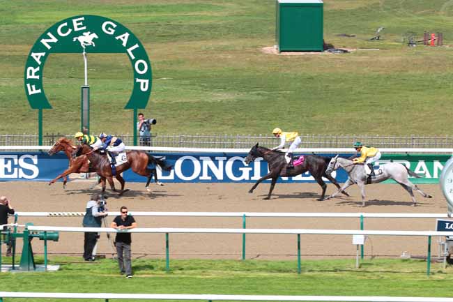 Photo d'arrivée de la course pmu PRIX DE L'ILE DE FRANCE à CHANTILLY le Jeudi 8 septembre 2016