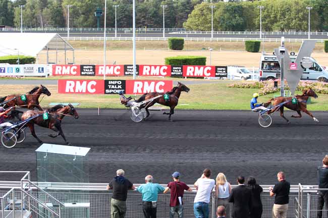 Photo d'arrivée de la course pmu PRIX D'ETE à PARIS-VINCENNES le Samedi 10 septembre 2016