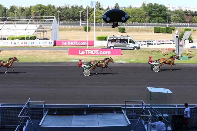 Photo d'arrivée de la course pmu PRIX DE NANGIS à PARIS-VINCENNES le Lundi 12 septembre 2016