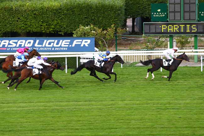 Photo d'arrivée de la course pmu PRIX DU MUSEE DES ARTS DECORATIFS à SAINT-CLOUD le Mercredi 14 septembre 2016