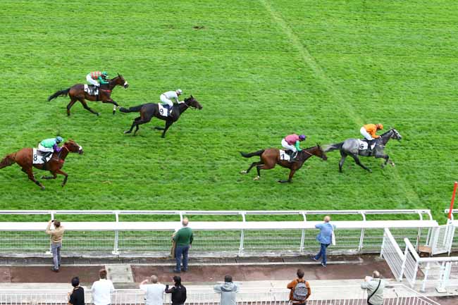 Photo d'arrivée de la course pmu PRIX ALAIN ET GILLES DE GOULAINE à AUTEUIL le Jeudi 15 septembre 2016